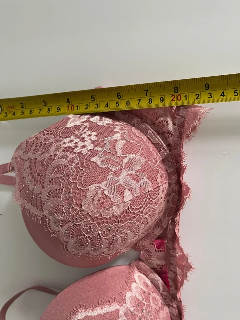 La SENZA Black/Cream Push-Up Plunge with Lace Overlay +Beyond Sexy Pink Bras 32D - Picture 10 of 16